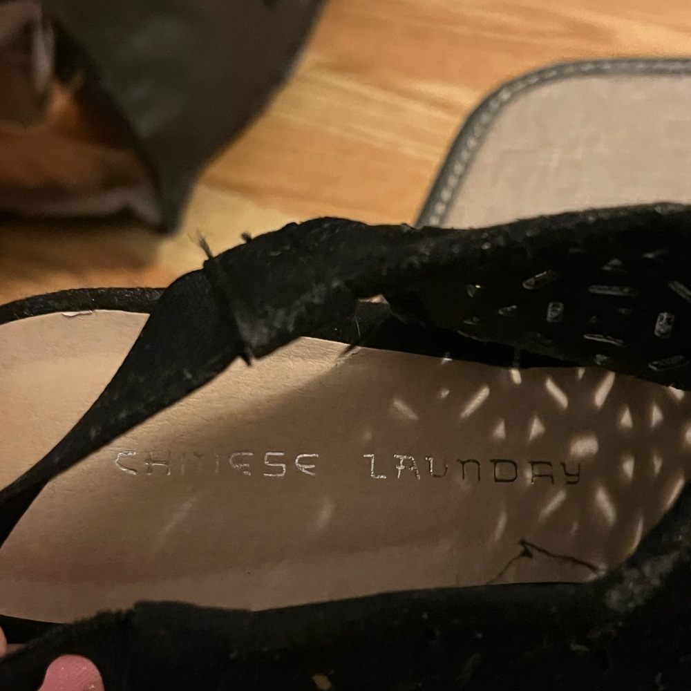 Chinese Laundry platform wedge heels - Picture 5 of 7
